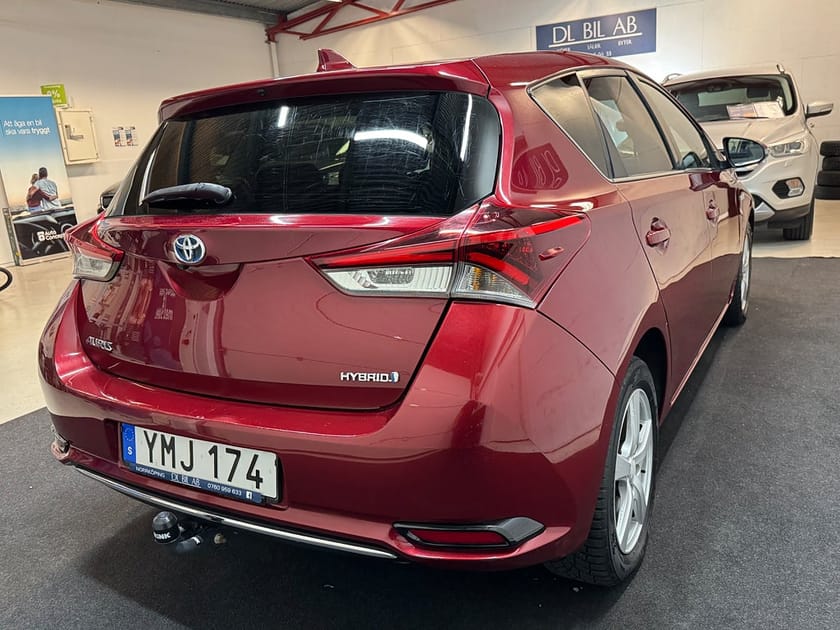 Bild 5 av Toyota Auris Hybrid e-CVT Intense Edition 136hk Euro 6|NYBESS|NYSERV