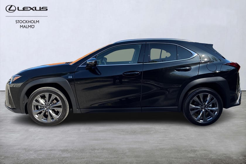 Bild 2 av Lexus UX 300h F sport Design B-kamera Döda vinkel Elbaklucka