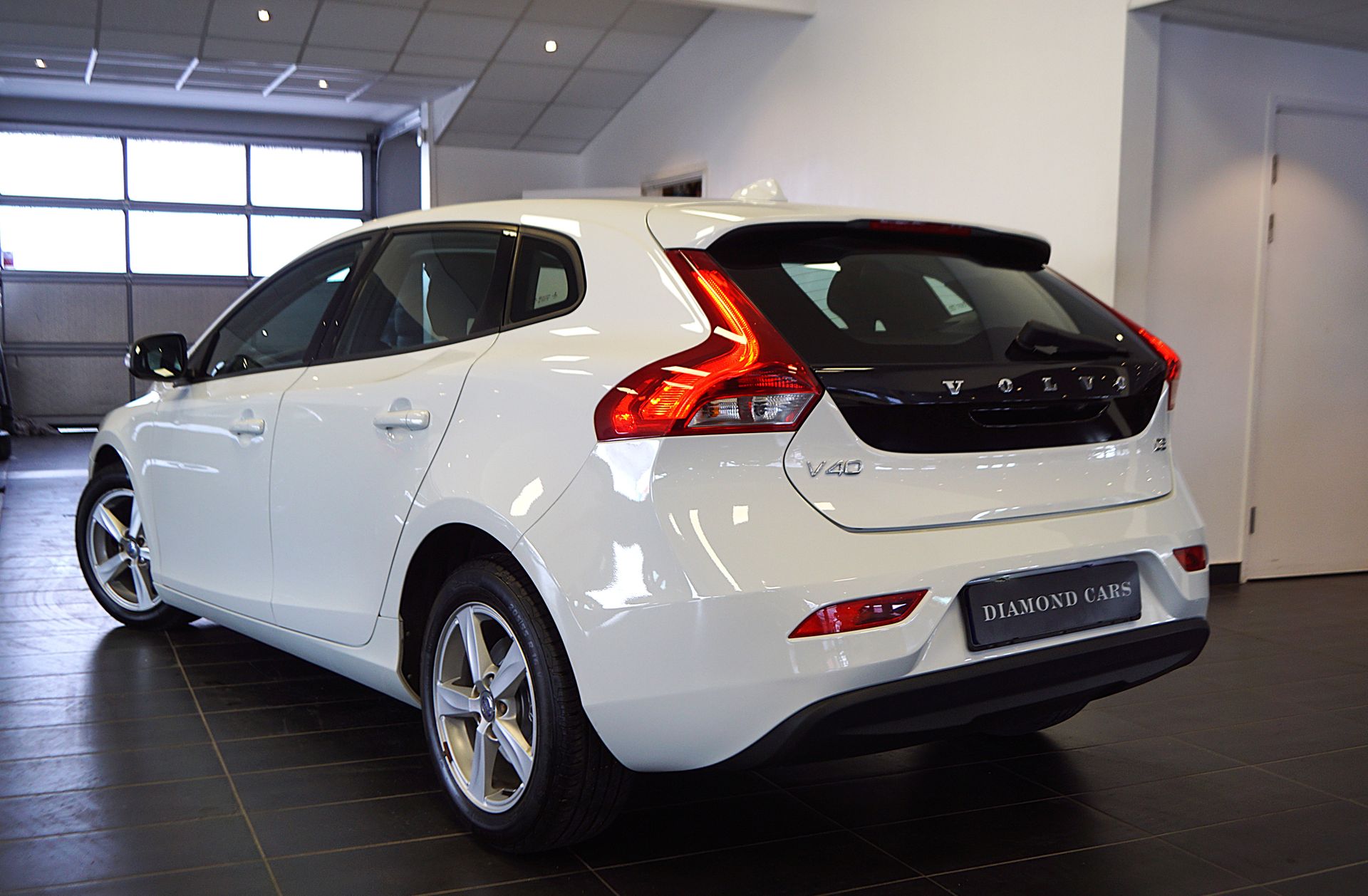 Volvo V40 D2 Kinetic Auto Backkamera 2015, bild 3/22