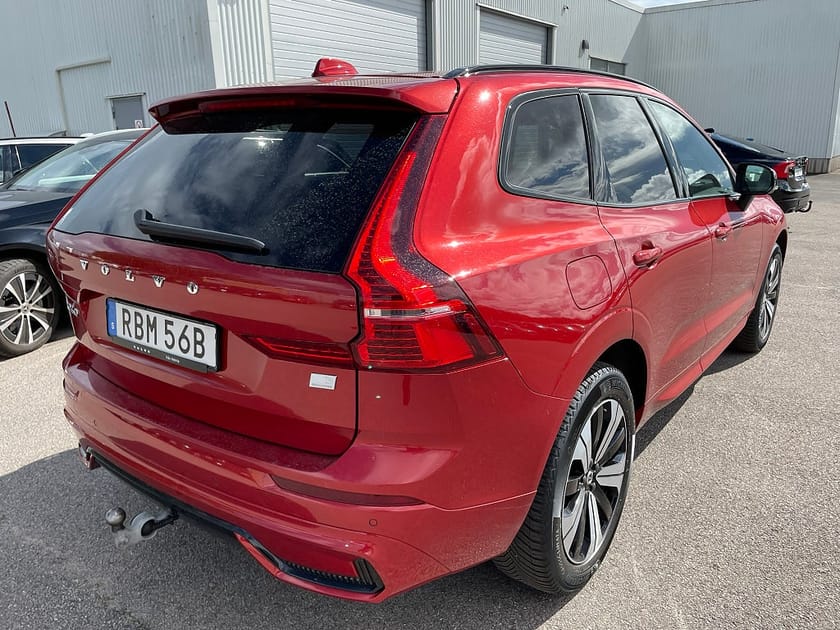 Bild 3 av Volvo XC60 T6 Recharge Plus Dark plug in AWD 350HK 4x4 Panorama Läder
