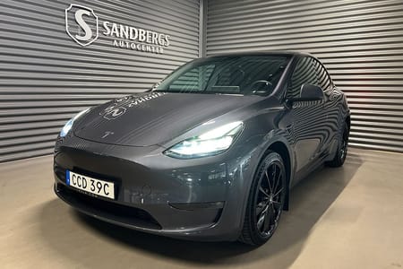 Tesla Model Y Long Range AWD MOMS Panorama 360 Navi Autopilot Drag