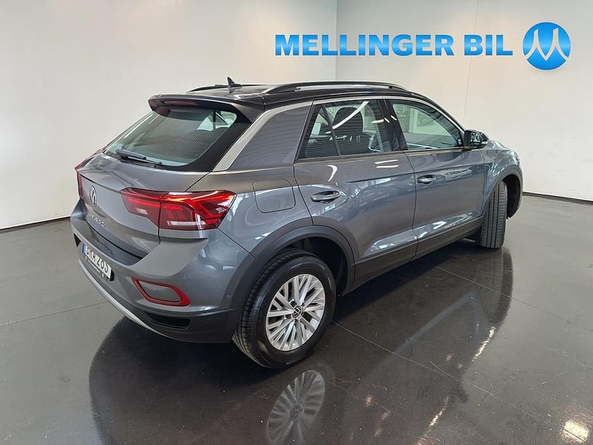 Bild 3 av Volkswagen T-Roc 1.5 TSI 150hk DSG Cockpit GPS Backkamera Drag