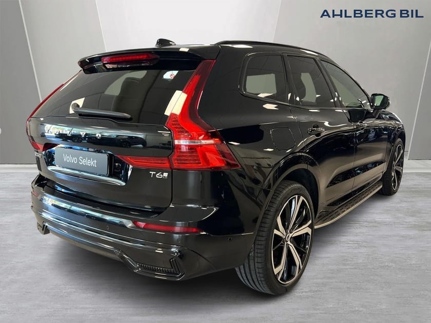 Bild 5 av Volvo XC60 T6 Plus Dark Edition, Dragkrok halvautomatisk, Parkeringskamera 360, HarmanKardon, 21"2 tum, Sidesteps, Google Maps, Apple Carplay