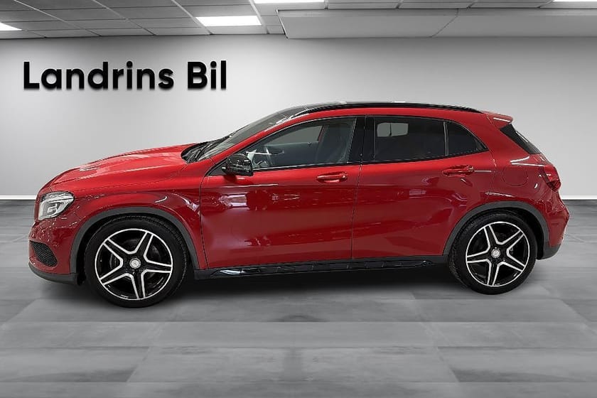 Bild 4 av Mercedes-Benz GLA 220 d 4MATIC AMG Line Värmare Harman Panorama