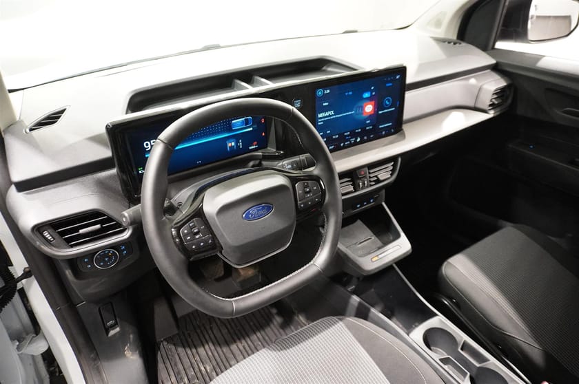 Bild 4 av Ford E-Transit Courier Skåp Trend Elmotor 136 hk