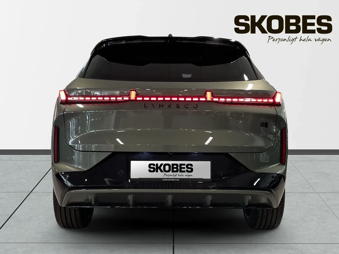 Lynk & Co 08 PHEV