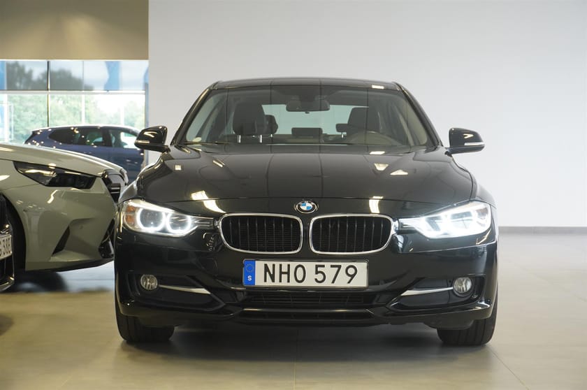 Bild 2 av BMW 320d xDrive Sedan Sportline Drag Navi