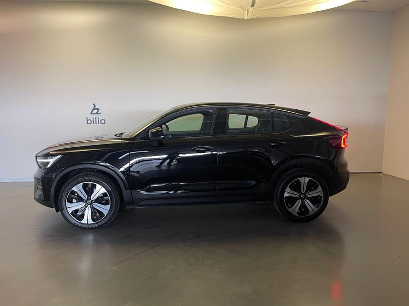 Bild 2 av Volvo C40 Recharge Core/ Panoramatak/ Navigation/ Backkamera / 10.000 Tillbehör/