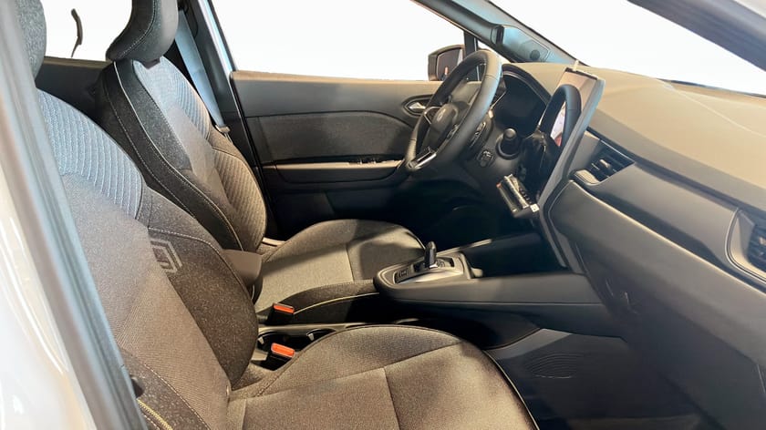 Bild 3 av Renault Captur TECHNO MILDHYBRID 140 EDC (Privatleasing 4490)
