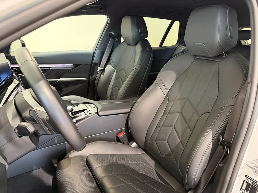 Bild 5 av BMW i5 eDrive40 Touring M-Sport PRO, Drag, HK,Driving Plus,Parking Plus,Head Up