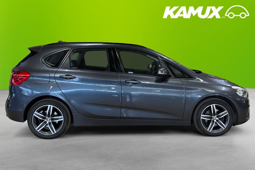 Bild 2 av BMW 220d xDrive Active Tourer 190hk  HiFi HUD Kamera Drag