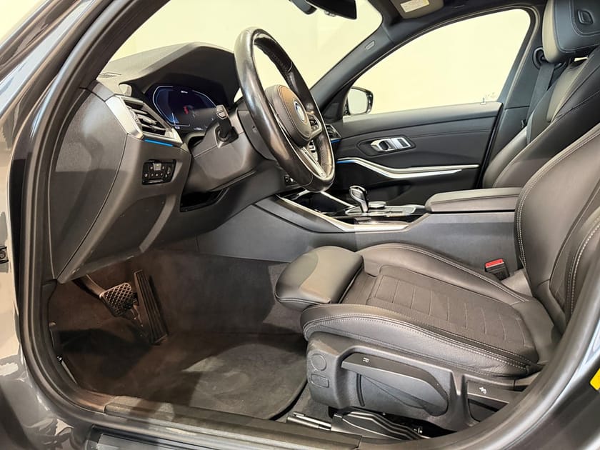 Bild 3 av BMW 330e xDrive Sedan xDrive, Sportline, Drag, Värmare, HiFi, Adpt Fart