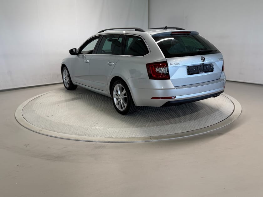 Bilde 5 av Škoda Octavia Stasjonsvogn 2,0 150hk Style Cruise/Krok/Canton/Webasto/Kam/El.sete