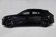 Thumnail bilde 3 av Audi e-tron 50 quattro