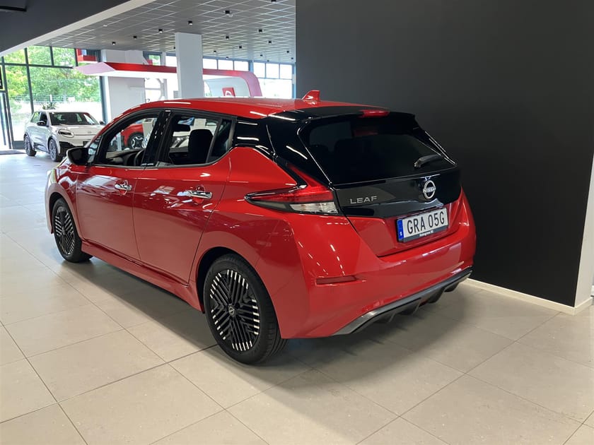 Bild 3 av Nissan Leaf N-Connecta My22 39 kWh 360 Kamera, Rattvärme