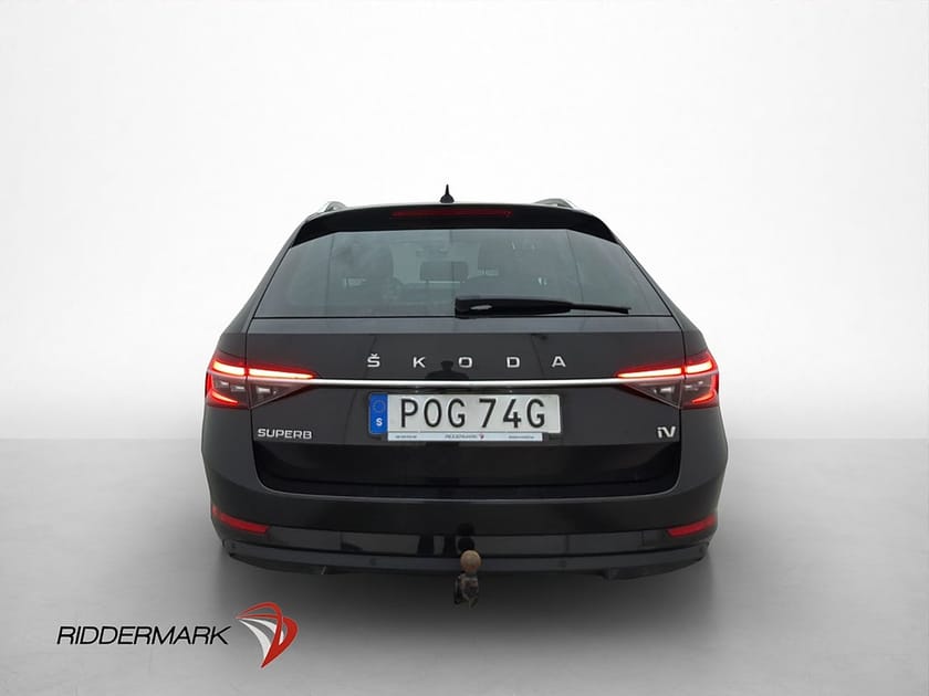 Bild 5 av Škoda Superb iV Kombi Skoda Plug-in Värmare Cockpit Drag Kamera Skinn