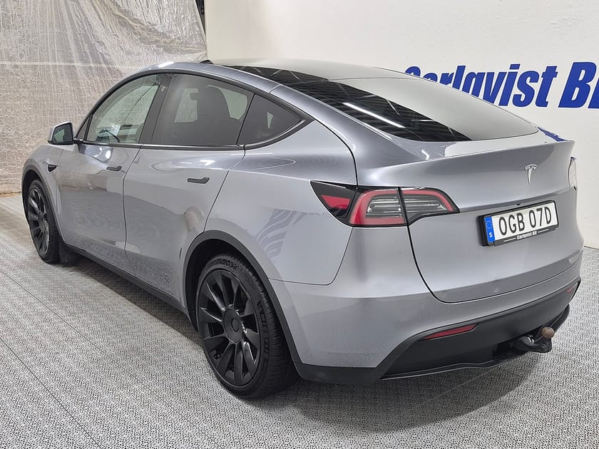 Bild 5 av Tesla Model Y Standard Range RWD 299HK Läder Panorama