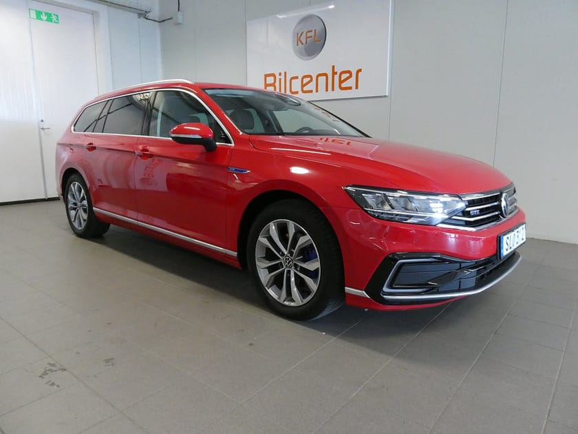 Bild 4 av Volkswagen Passat Sportscombi GTE 1.4 TSI Aut-Kamera-Navi-Värm-Pano*Nyservad*-SoV