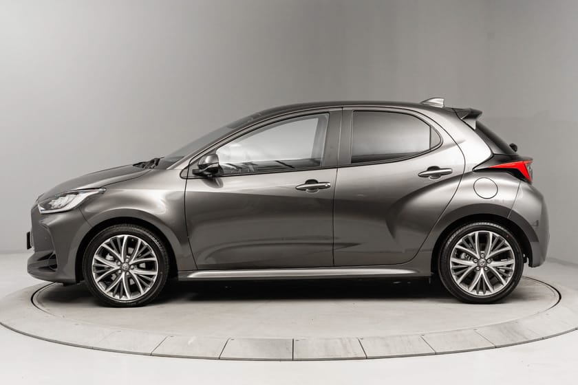 Bilde 2 av Toyota Yaris Hybrid 130