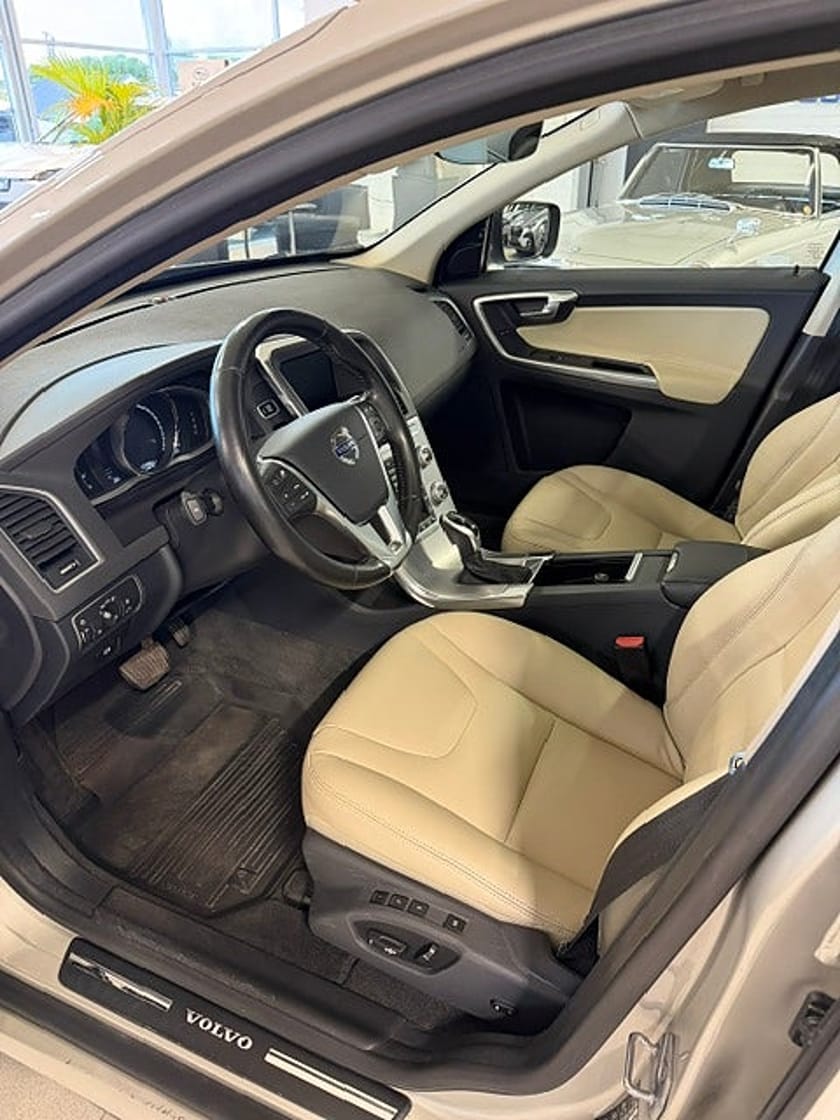 Bild 3 av Volvo XC60 D4 AWD Geartronic Classic Summum Euro 6