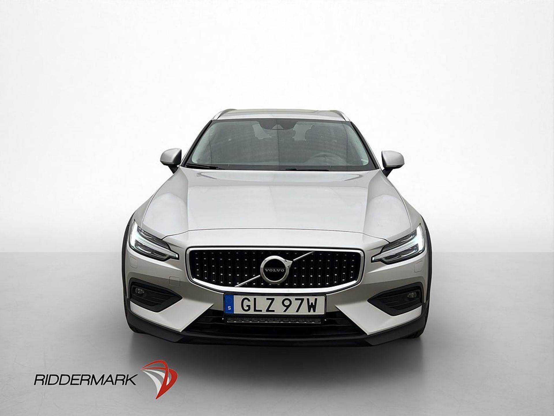 Volvo V60 Cross Country 2022, kuva 2/10