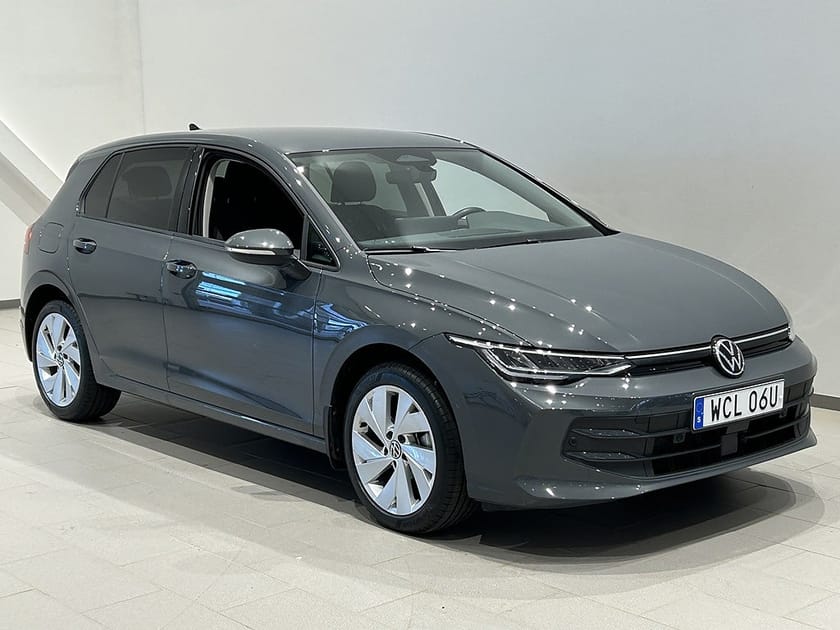 Bild 1 av Volkswagen Golf Life 1.5 eTSI 150hk Backkamera Keyless