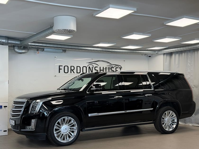 Bild 2 av Cadillac Escalade ESV (EU) (LÅNG) 6.2 V8 4WD PLATINUM HYDRA-MATIC | SVENSKSÅLD