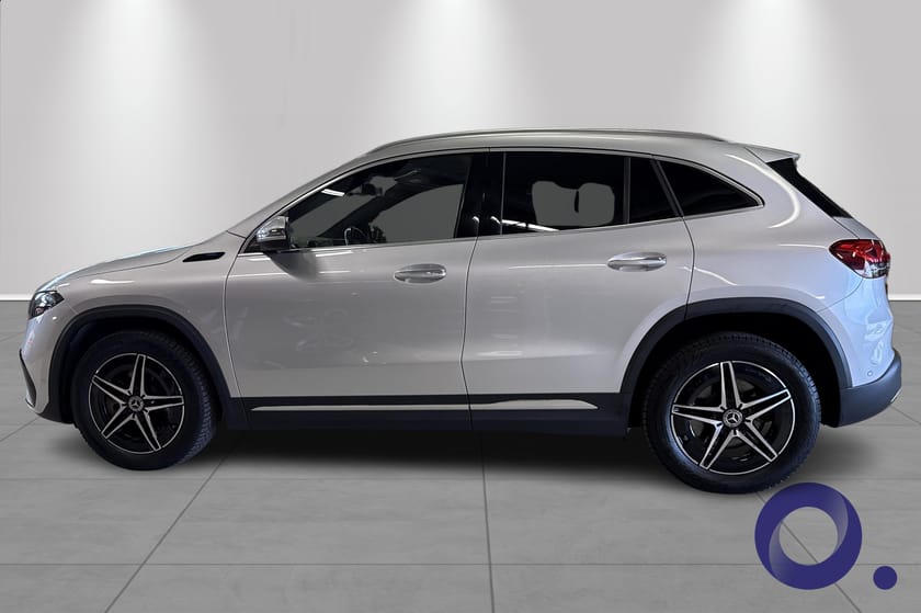 Bilde 2 av Mercedes-Benz EQA 300 4MATIC |AMG|El-seter|Hengerfeste|Carplay|Lav km