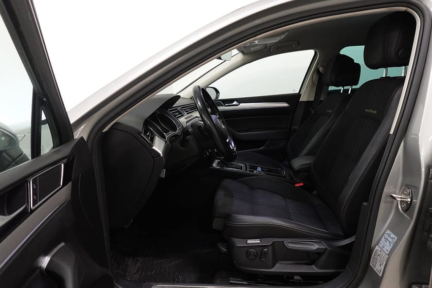 Bild 4 av Volkswagen Passat Alltrack 2.0 TDI SCR 4M Värmare Adp-farthållare Drag
