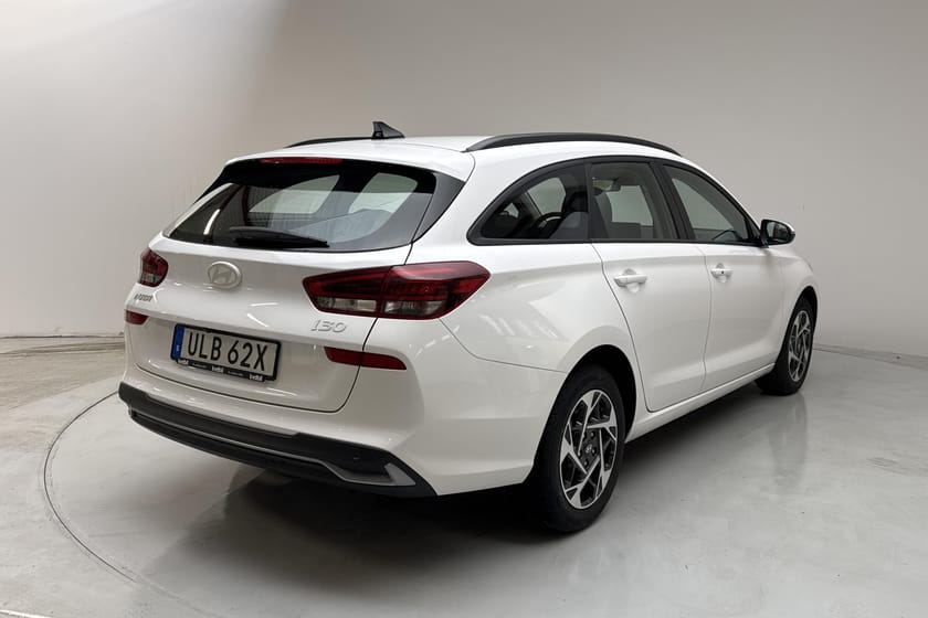 Bild 3 av Hyundai i30 Kombi 1.0 T-GDi MHEV (100hk) Navi Backkamera