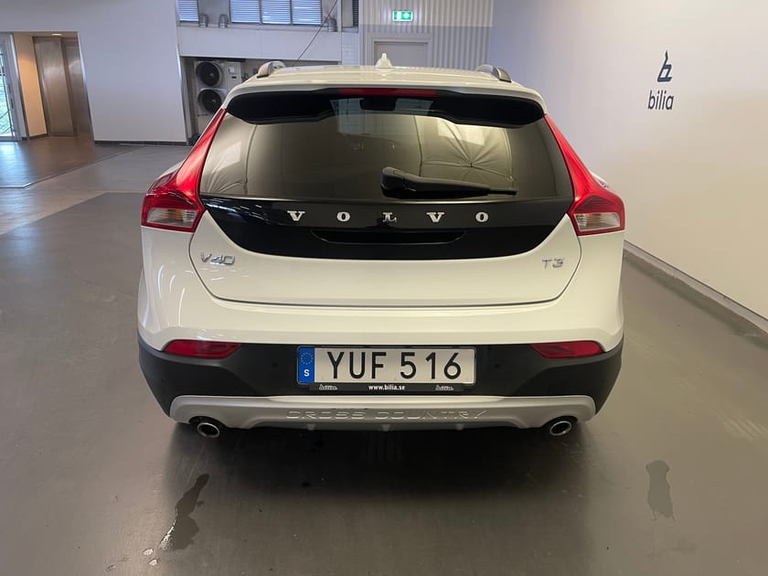 Bild 4 av Volvo V40 Cross Country T3 Adv Edition/ BLIS/ Keyless/ Adaptivfarhållare/ 10.000kr tillbehör/