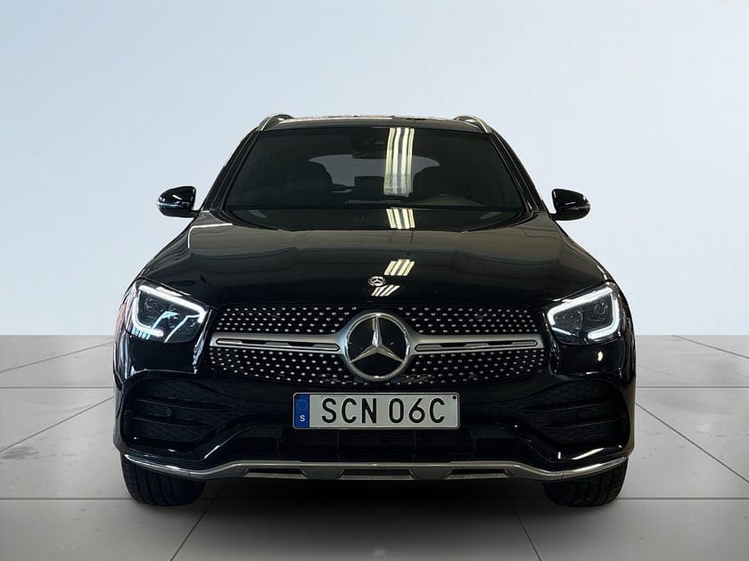 Bild 2 av Mercedes-Benz GLC 300 e 4MATIC 4M AMG Line Drag Kamera Elstolar Navi Värmare S&V