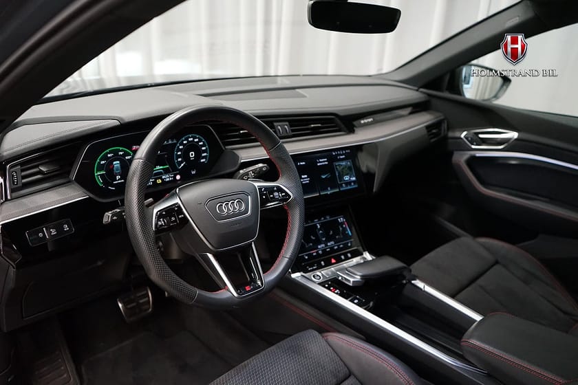 Bild 5 av Audi Q8 50 e-tron quattro S line 21" Elstolar Luftfjädring