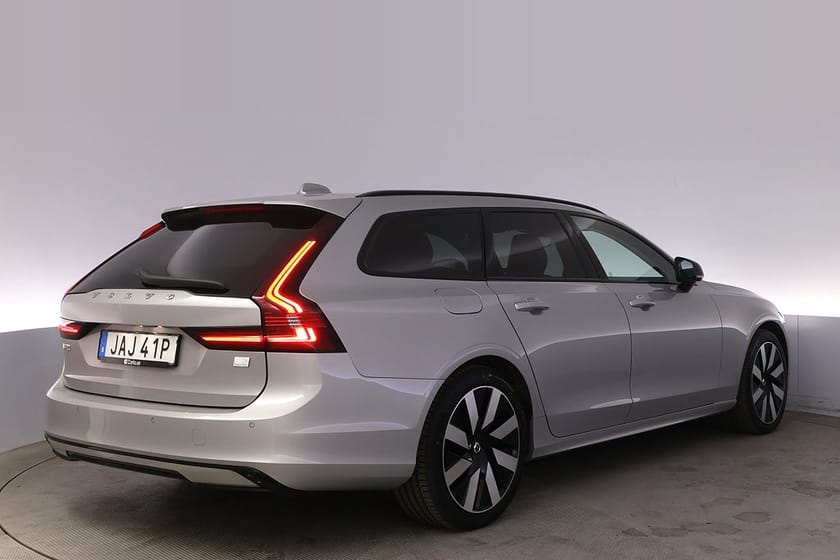 Bild 5 av Volvo V90 Recharge T6 AWD Plus Dark Drag Elstol Kamera