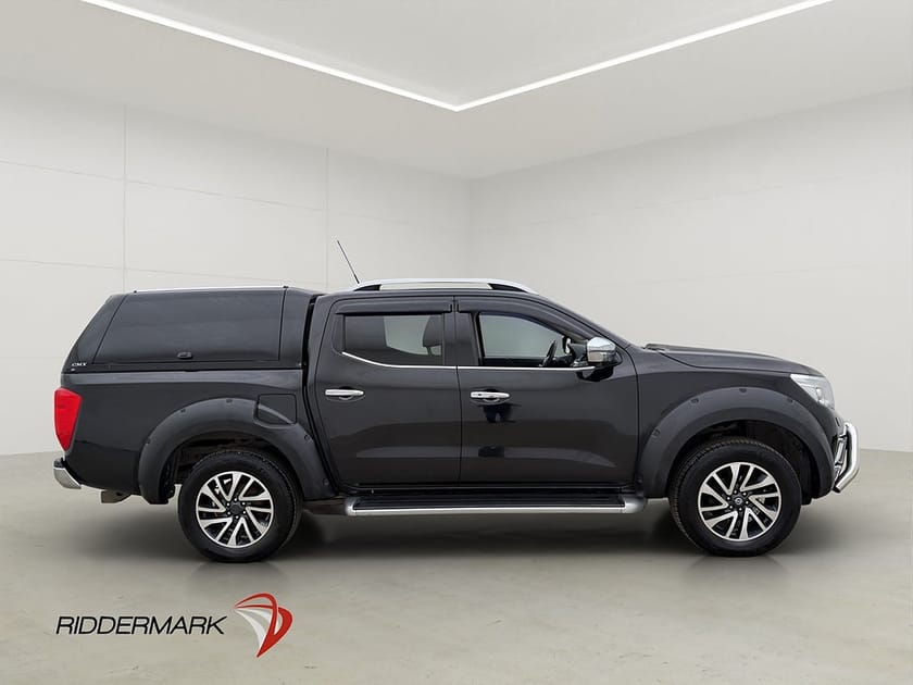 Bild 2 av Nissan Navara Dubbelhytt Tekna 2.3 4WD Drag Diff Skinn Lastsläde Moms