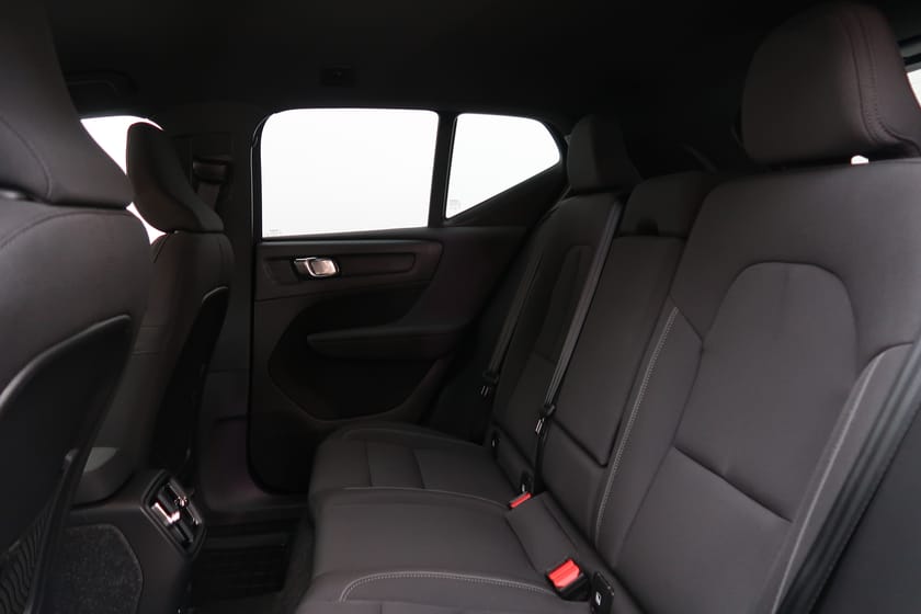 Bild 5 av Volvo EX40 Twin Motor Performance M Plus Black Edt
