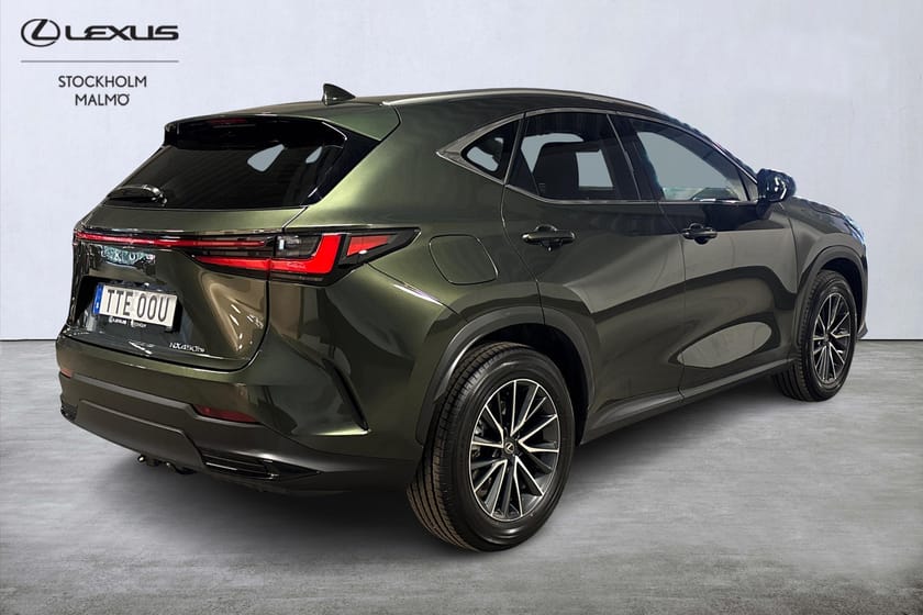 Bild 4 av Lexus NX 450h+ AWD Skinn P-värmare Backkamera Drag