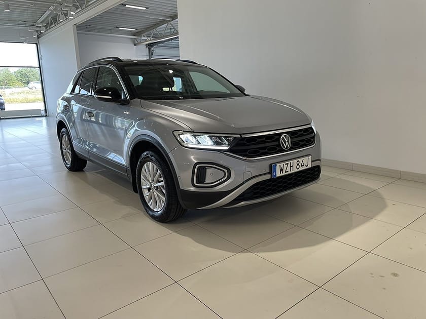 Bild 1 av Volkswagen T-Roc TSI 110 HK B-Kamera | Dragkrok
