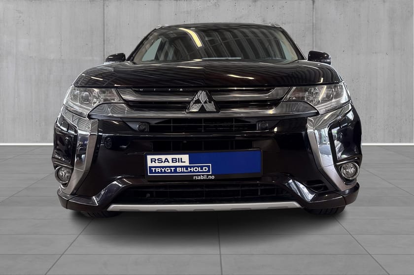 Bilde 2 av Mitsubishi Outlander PHEV Instyle+ Ryggekamera Elektrisk bakluke