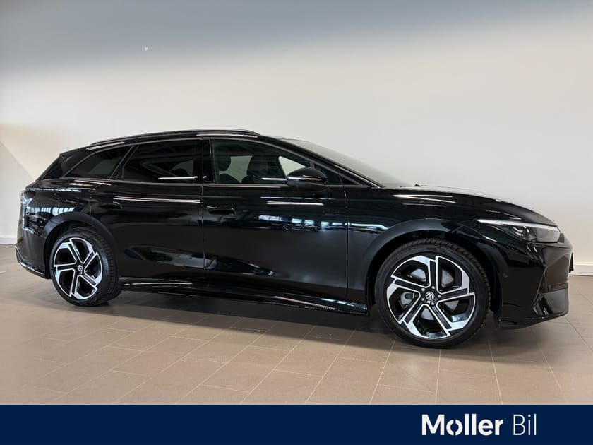 Bilde 1 av Volkswagen ID.7 GTX Tourer