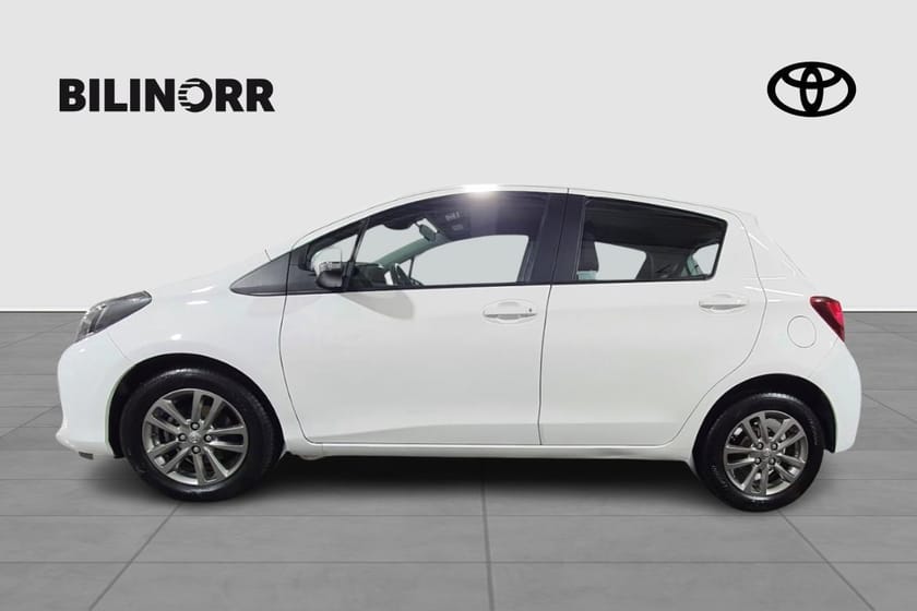 Bild 2 av Toyota Yaris 1,33 5-D M/D S ACTIVE V-HJUL