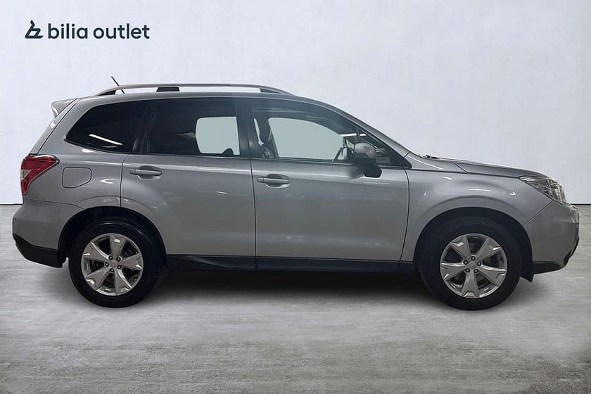 Bild 5 av Subaru Forester 2.0 4WD Lineartronic 147hk Panorama Navi Drag B-kamera