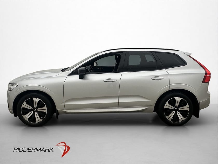 Bild 5 av Volvo XC60 B4 AWD R-Design Pano H/K 360° Massage Luft VOC