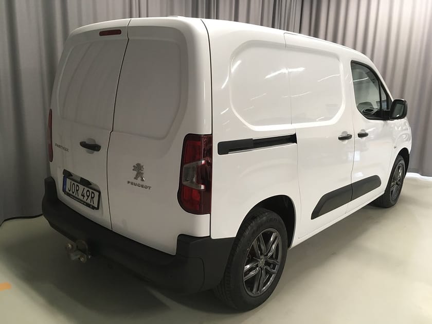Bild 3 av Peugeot Partner L1 Inbussines 130hk AUT (värmare+drag)