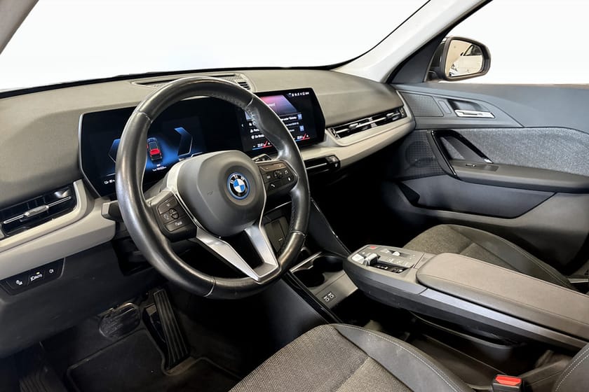Bild 5 av BMW iX1 xDrive30 M-Sport 306hk