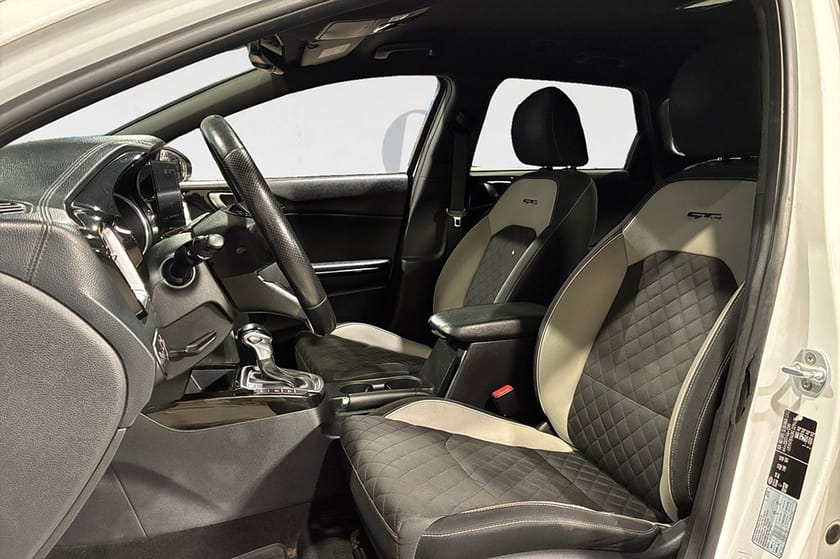 Bild 3 av Kia Ceed Sportswagon SW 1.4 T-GDI 140 HK AUT GT-LINE DRAG NAVI CARPLAY 17"