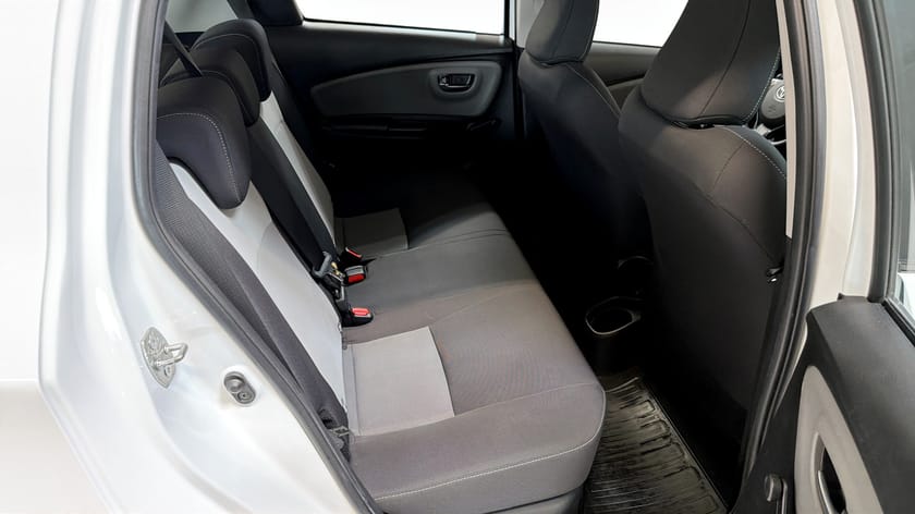 Bild 5 av Toyota Yaris Hybrid e-CVT Active / Kamera / Farthållare