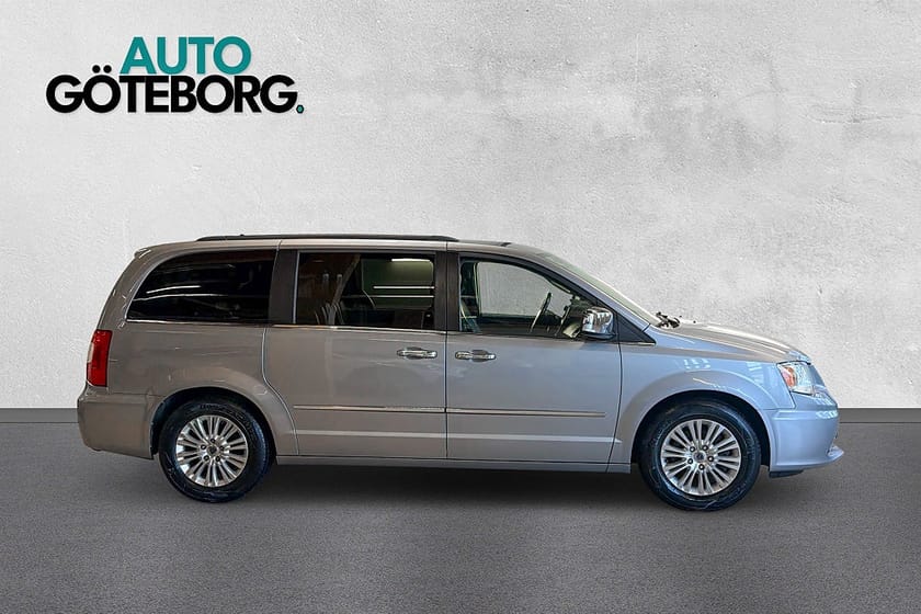 Bild 3 av Lancia Voyager 2.8 LX 7Sits TV/DVD Stow n Go 7-Sits GPS Kamera 1-Ägare