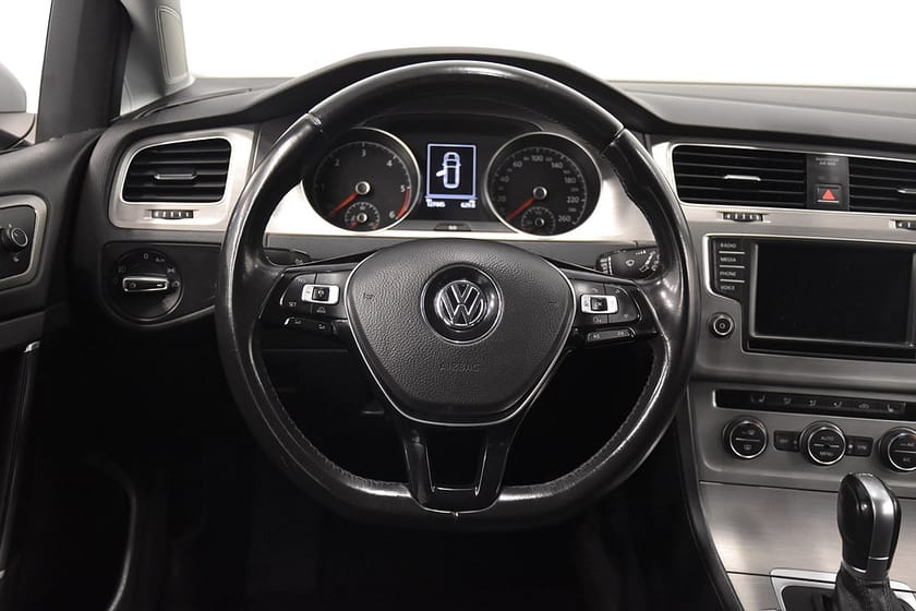 Bild 2 av Volkswagen Golf Sportscombi 1.6 M-värm B-kam Carplay Dragkrok