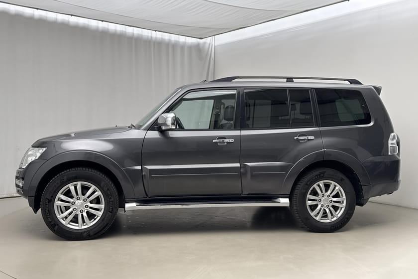 Bild 2 av Mitsubishi Pajero Wagon 3.2 DI-D (200hk) Business Läder Drag